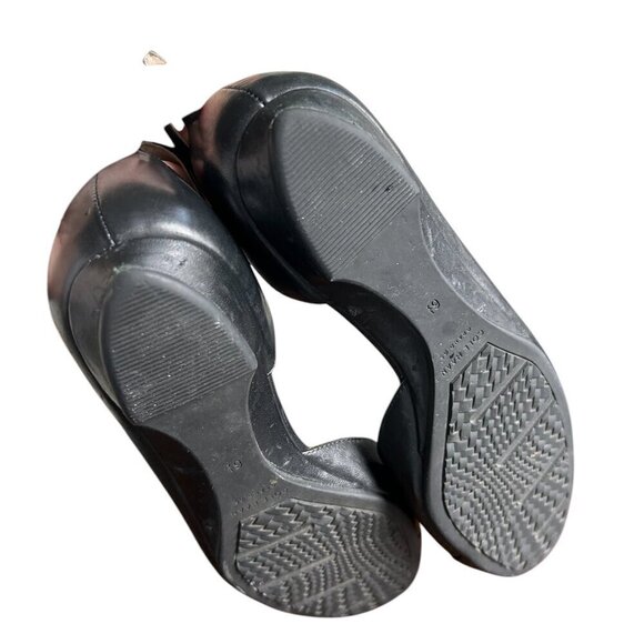 COLE HAAN Black Leather Rounded Toe Ballet Flats with Ankle Tie Strap. US 6.5 - Picture 6 of 8